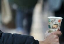 Ελεύθεροι οι συλληφθέντες που κατηγορούνται οτι εξανάγκαζαν τα παιδιά τους σε επαιτεία